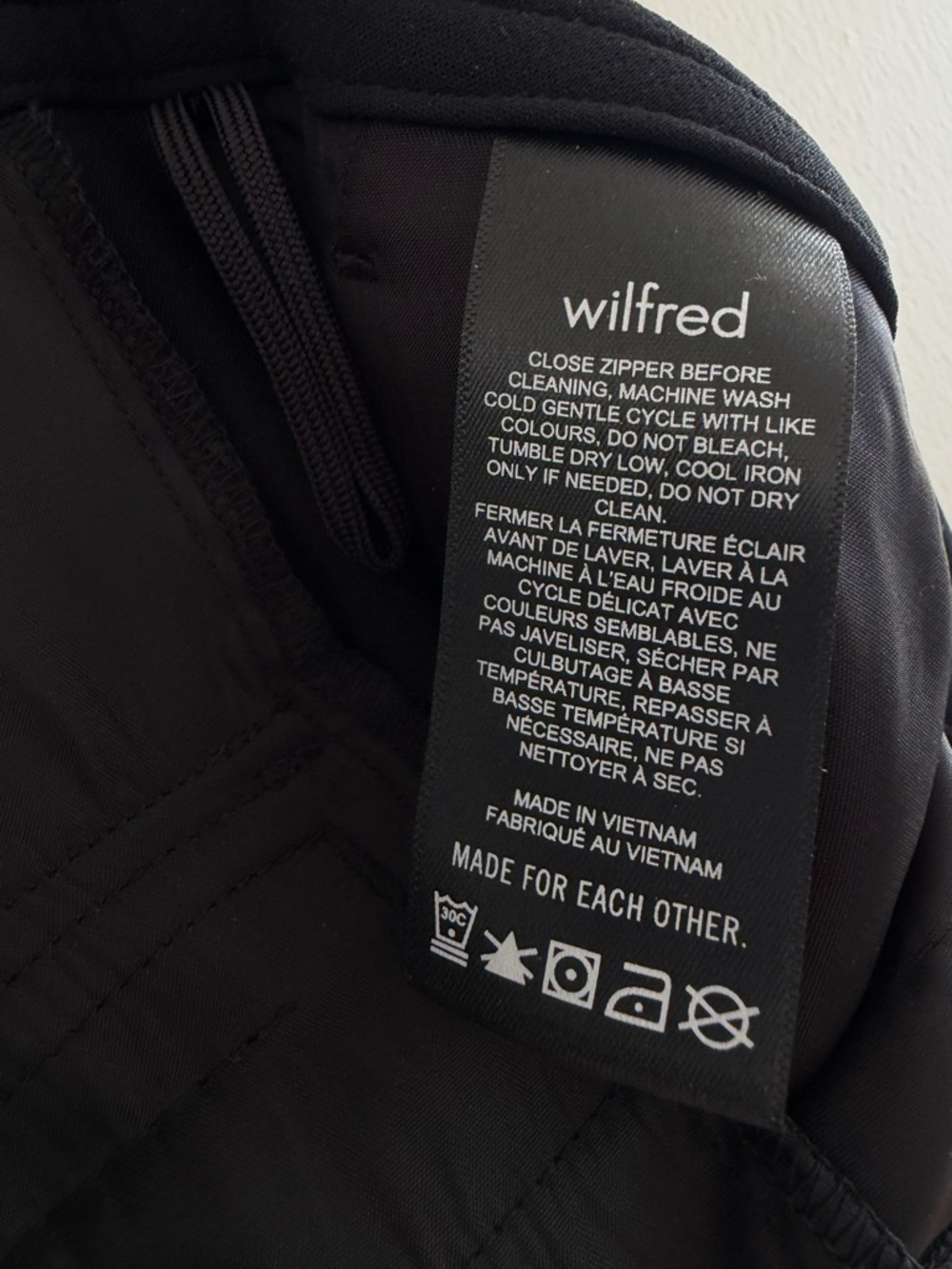 Aritzia Wilfred Black Cargo Pants Size 6 High Rise Utility Jogger Modern Chic - Picture 8 of 10